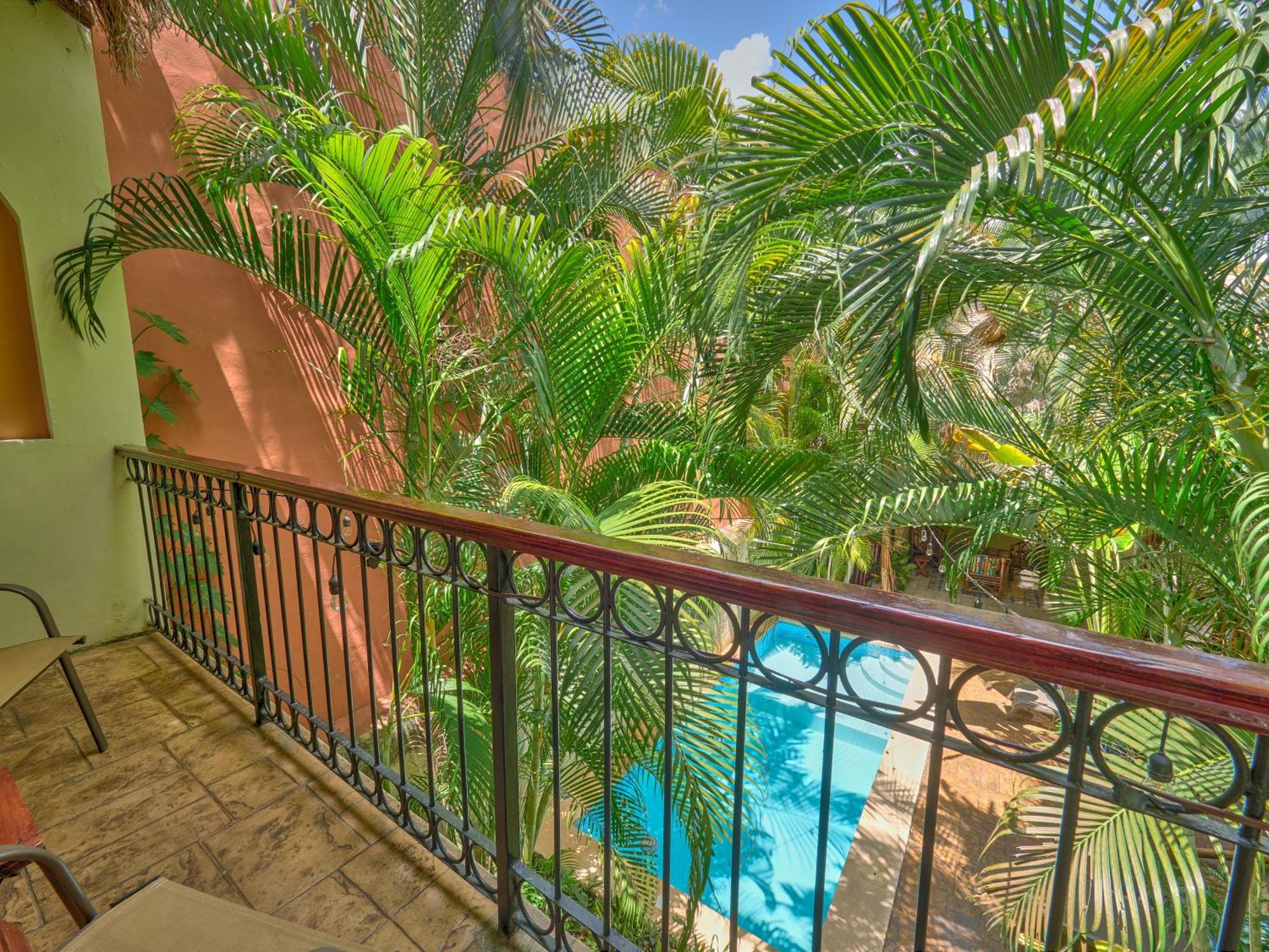 Chambre Lit Queen-Size avec Balcon